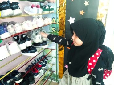 MELATIH ANAK MANDIRI TANPA PAKSAAN